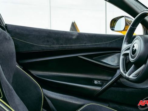 Used 2020 McLaren 720S Performance RWD image 29
