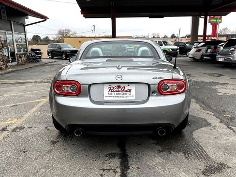 Used 2010 MAZDA MX-5 Miata Grand Touring w/ Premium Pkg image 9
