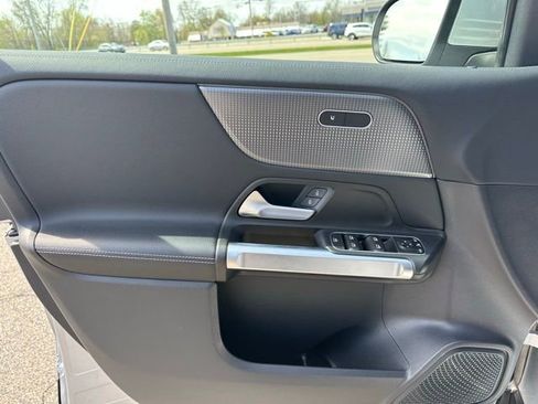 Certified 2022 Mercedes-Benz GLB 250 4MATIC image 14