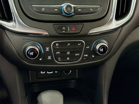 Certified 2022 Chevrolet Equinox LT image 10