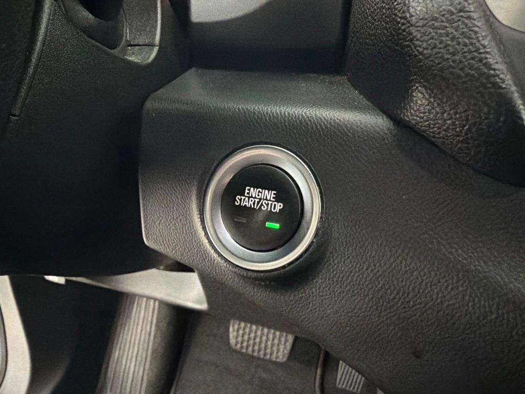 Used 2021 GMC Terrain SLE w/ Driver Convenience Package AWD/4WD image 16