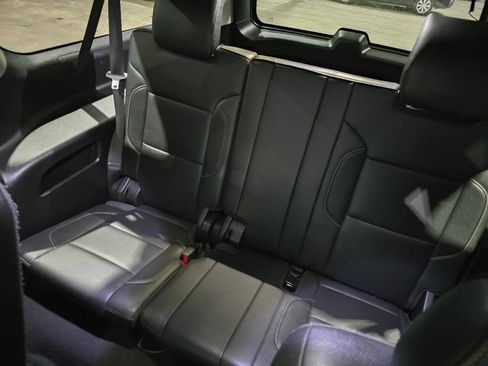 Used 2019 GMC Yukon XL SLT w/ Open Road Package AWD/4WD image 31