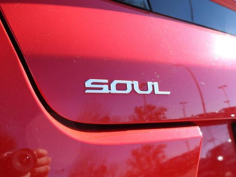 Used 2025 Kia Soul LX w/ Option Group 015 image 27