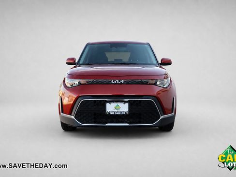 Used 2024 Kia Soul LX w/ Option Group 015 FWD image 11