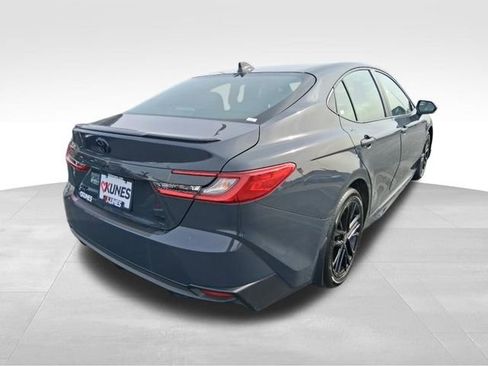 Used 2025 Toyota Camry SE w/ Convenience Package AWD/4WD image 8