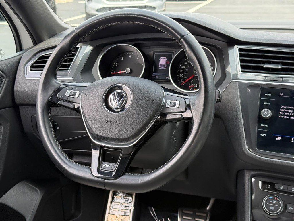 Used 2021 Volkswagen Tiguan SE R-Line FWD image 13