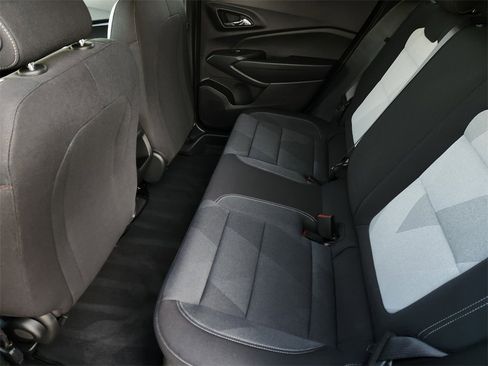 Used 2025 Chevrolet Trax RS w/ Driver Confidence Package image 29