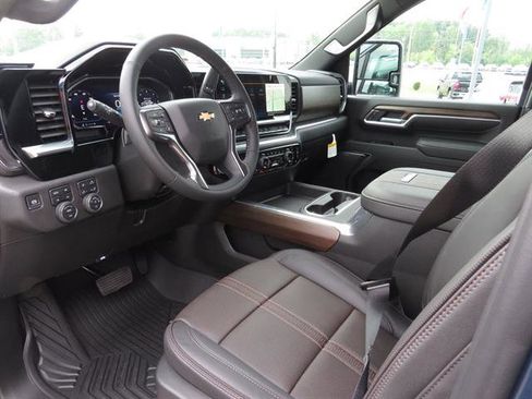 New 2025 Chevrolet Silverado 3500 High Country w/ LPO, Dark Essentials Package image 18