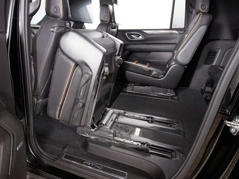 Used 2021 GMC Yukon XL AT4 w/ AT4 Premium Plus Package AWD/4WD image 27