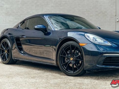 Used 2018 Porsche 718 Cayman RWD image 34
