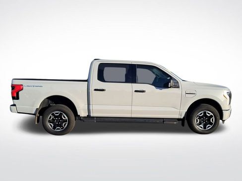 Used 2023 Ford F150 Lightning XLT image 4