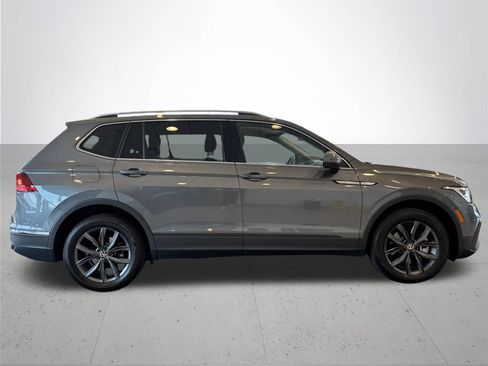 Used 2023 Volkswagen Tiguan SE FWD image 6