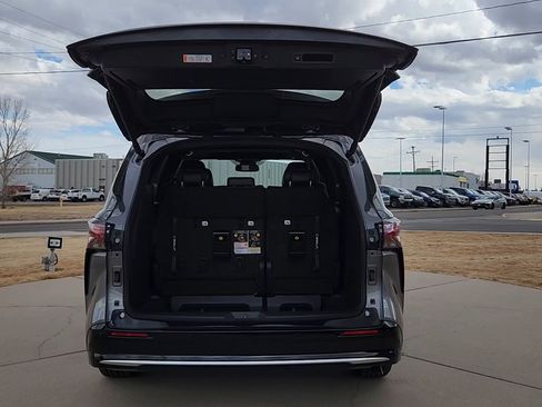 New 2026 Toyota Sienna Limited image 19