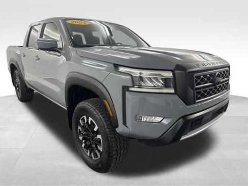 Used 2024 Nissan Frontier PRO-4X w/ Off-Road Protection Package AWD/4WD image 3