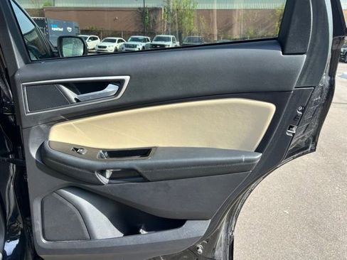 Used 2020 Ford Edge SEL w/ Convenience Package AWD/4WD image 13
