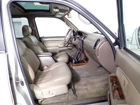 Used 2000 Toyota 4Runner Limited image 24