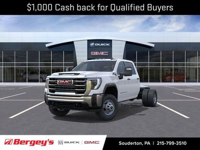 New 2025 GMC Sierra 3500 Pro w/ Convenience Package
