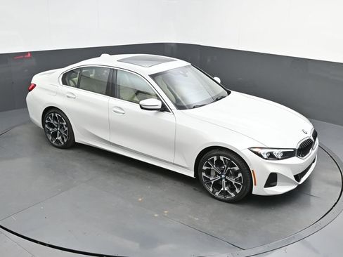 New 2026 BMW 330i Sedan w/ Premium Package RWD image 40