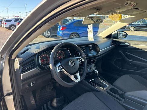 Used 2021 Volkswagen Jetta S image 8