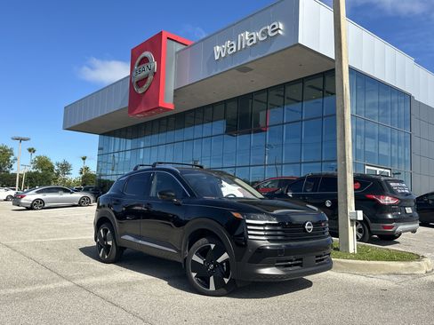New 2026 Nissan Kicks SR FWD image 1