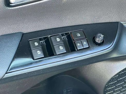 Used 2016 Toyota Prius Three w/ Advanced Technology Package image 52