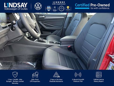Certified 2024 Volkswagen Jetta SE w/ Panoramic Sunroof Package image 11