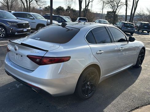 Used 2020 Alfa Romeo Giulia Ti w/ Active Blind Spot Package image 6