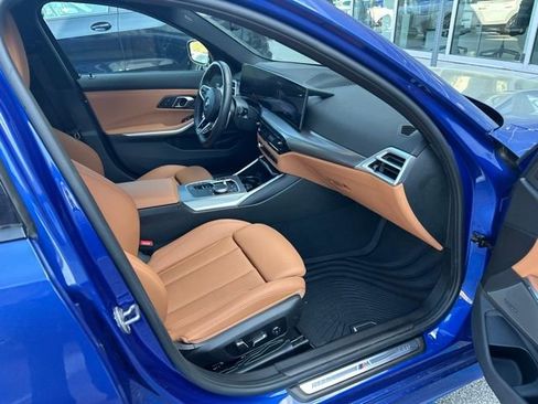 Used 2025 BMW 330i Sedan w/ M Sport Package image 18