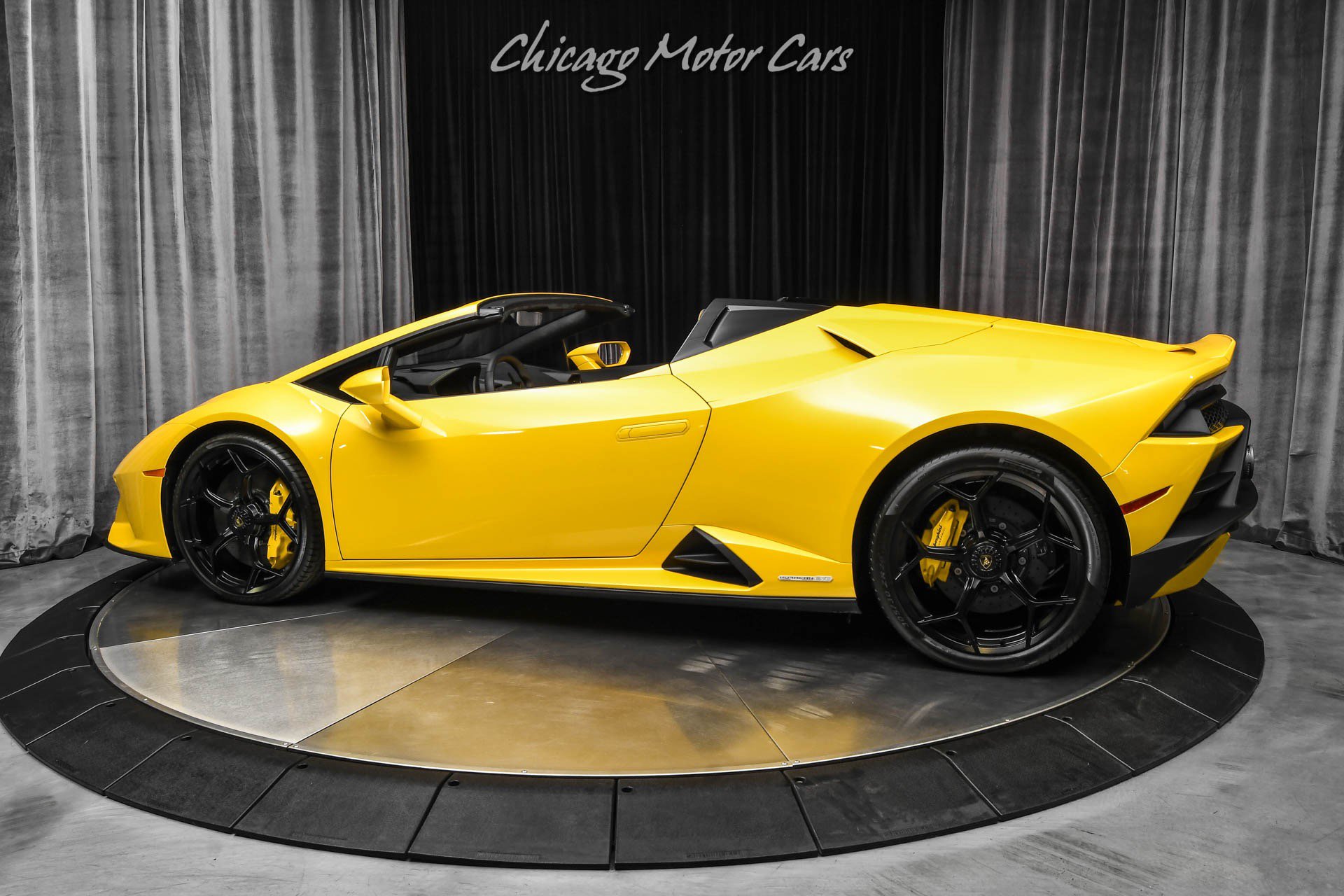 Used 2024 Lamborghini Huracan EVO AWD/4WD image 3