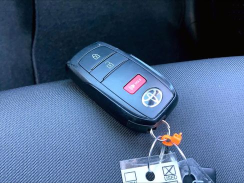 Used 2025 Toyota Tacoma SR5 image 14