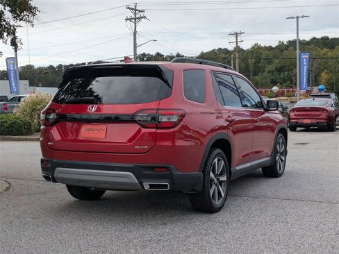 Used 2023 Honda Pilot Elite image 8