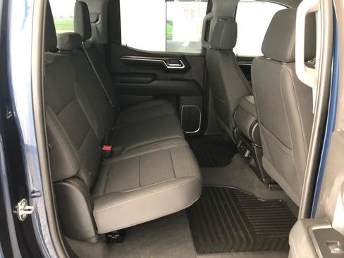 Used 2023 Chevrolet Silverado 1500 LT AWD/4WD image 11