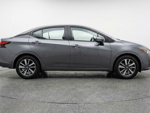 Used 2025 Nissan Versa SV image 11