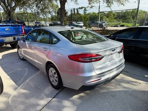 Used 2019 Ford Fusion S FWD image 4