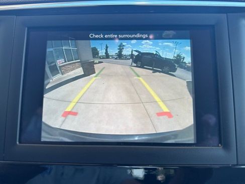 Used 2021 Chrysler Voyager LX FWD image 12