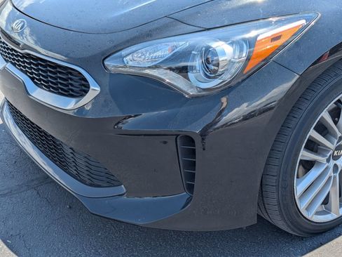 Used 2018 Kia Stinger RWD image 12