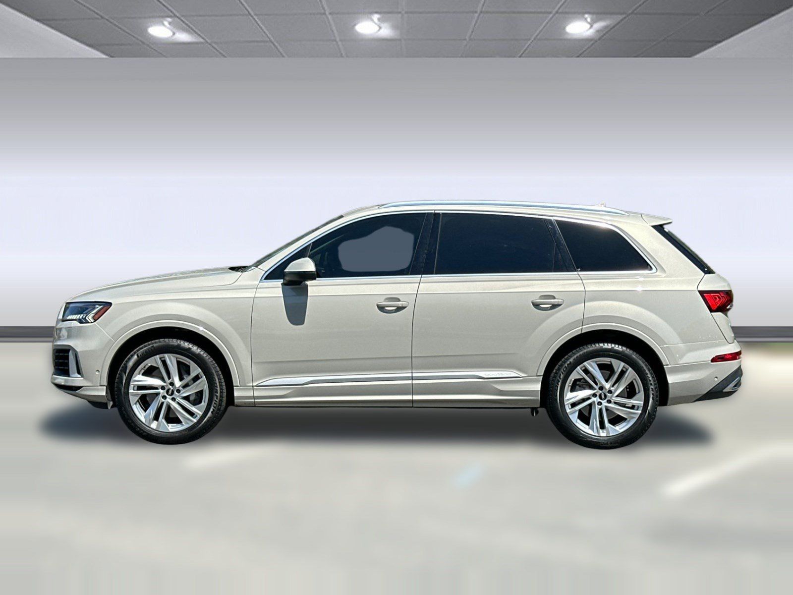 Used 2023 Audi Q7 3.0T Premium Plus AWD/4WD image 2