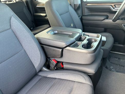 Used 2024 Chevrolet Silverado 1500 LT w/ Z71 Off-Road Package image 15