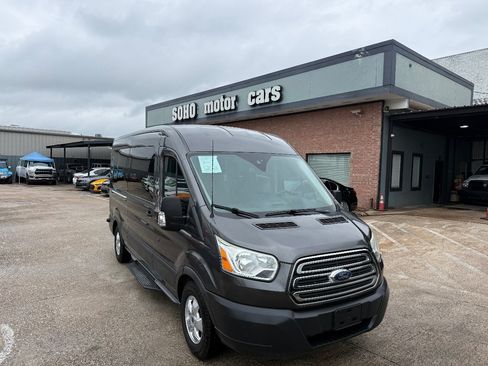 Used 2017 Ford Transit 350 XLT RWD image 2