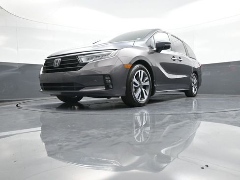 Certified 2022 Honda Odyssey Touring image 28