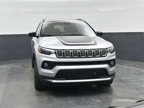 New 2026 Jeep Compass Limited w/ Mopar Graphics Package image 9