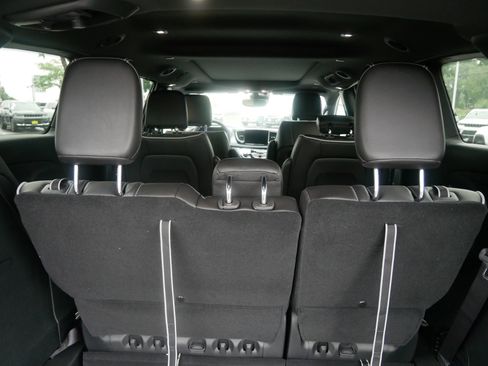 New 2026 Chrysler Pacifica Limited w/ S Appearance Package image 11