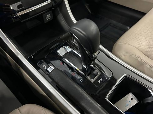 Used 2017 Honda Accord Touring image 30