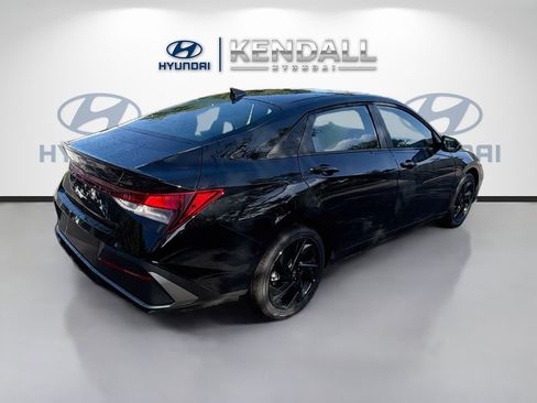 New 2026 Hyundai Elantra SEL Sport FWD image 6