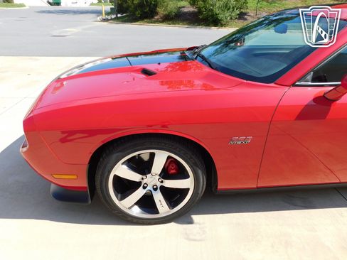 Used 2011 Dodge Challenger SRT8 image 11