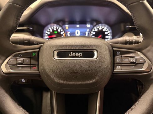 Used 2025 Jeep Compass Limited AWD/4WD image 20