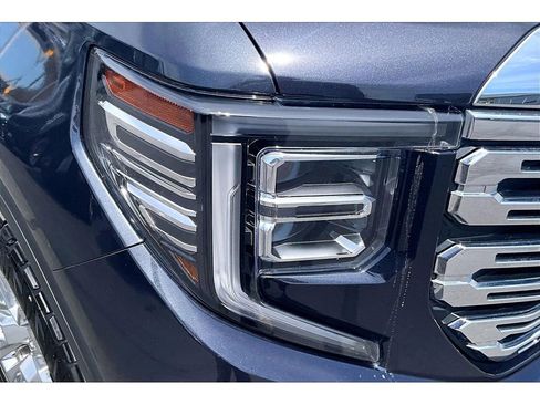 Used 2022 GMC Sierra 1500 Denali AWD/4WD image 26