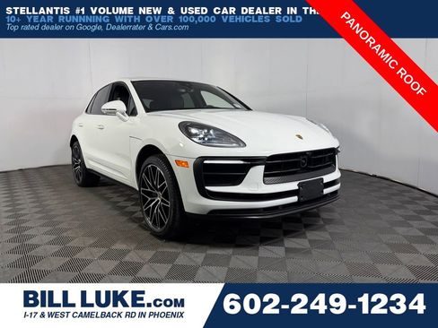 Used 2025 Porsche Macan AWD/4WD image 1