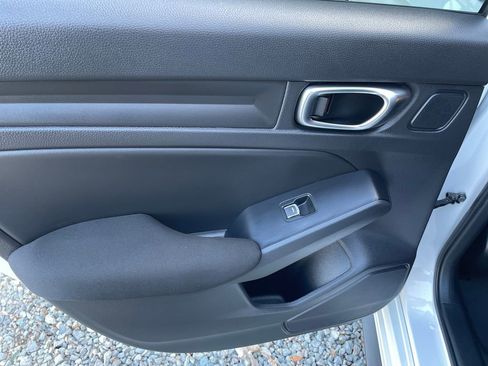 Used 2025 Honda Civic Sport image 39