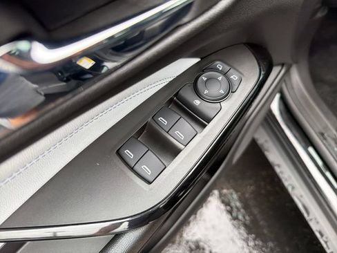 Certified 2024 Chevrolet Trax LT FWD image 11